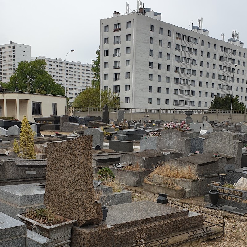 Vieux cimetière de La Courneuve