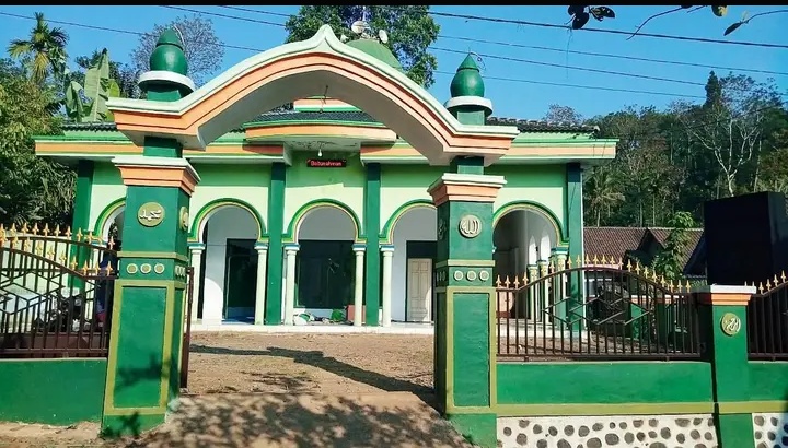 Masjid baitur rohman panjilaras