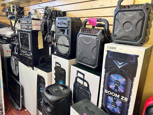 Electronics Repair Shop «Tech Savvy Cell Phone, iPhone, iPad, Computer Repair», reviews and photos, 24224 Northwest Fwy #100, Cypress, TX 77429, USA