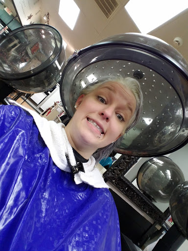 Beauty Salon «A Cut Above Hair Salon», reviews and photos, 5561 Portsmouth Blvd, Portsmouth, VA 23701, USA