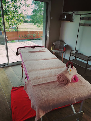 Chloé à domicile (esthéticienne / Masseuse bien être à domicile) à Marquise