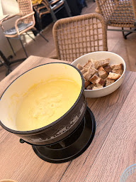 Photo n°21 de La Verrière - Fromagerie, Restaurant et Bar à Fromages à Caen ()