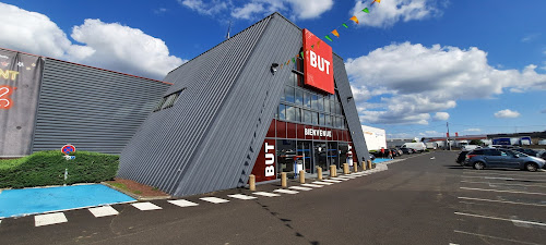 Magasin de meubles BUT Aubière