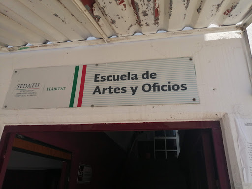ESCUELA DE ARTES Y OFICIOS