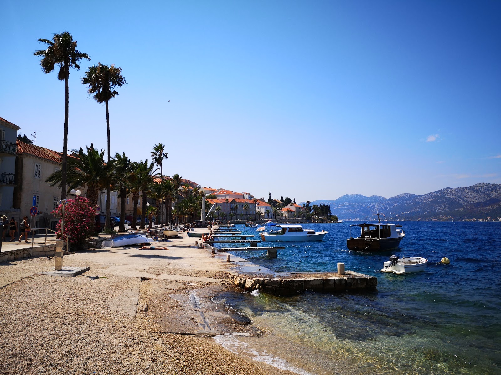 Foto van Luka Korculanska beach met blauw puur water oppervlakte