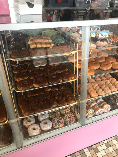 Donut Shop «Donut City», reviews and photos, 6100 Magnolia Ave, Riverside, CA 92506, USA