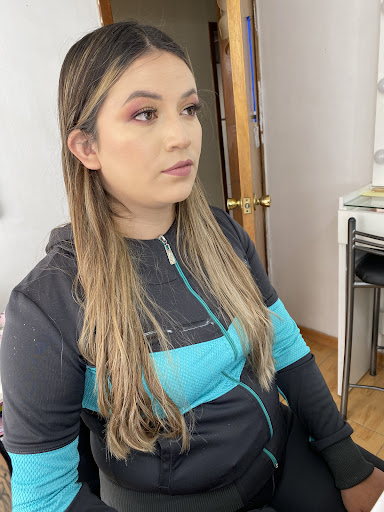 Andrea Albuja Estudio de Maquillaje