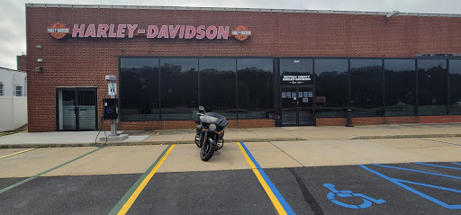 Motorcycle Dealer «Suffolk County Harley-Davidson, Inc.», reviews and photos, 4020 Sunrise Hwy, Oakdale, NY 11769, USA