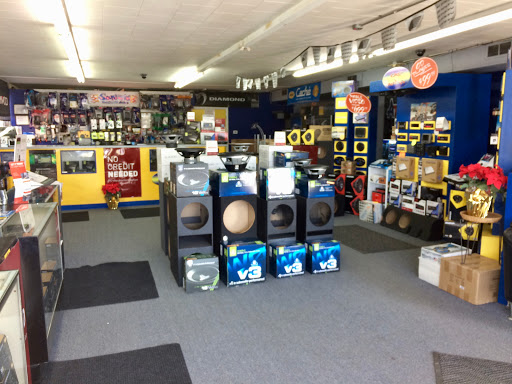 Car Stereo Store «Soundbytes Automotive Electronics,Inc», reviews and photos, 328 W N Ave, Northlake, IL 60164, USA