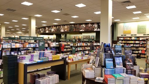 Book Store «Barnes & Noble», reviews and photos, 270 Buckland Hills Dr #1024, Manchester, CT 06040, USA