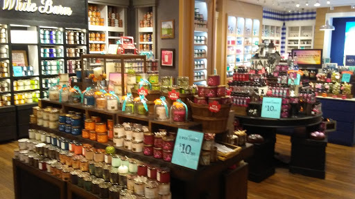 Beauty Supply Store «Bath & Body Works», reviews and photos, 34986 Midway Outlet Dr, Rehoboth Beach, DE 19971, USA