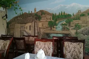 Restaurant Lola image