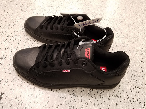 Clothing Store «Ross Dress for Less», reviews and photos, 2420 Chemical Rd, Plymouth Meeting, PA 19462, USA