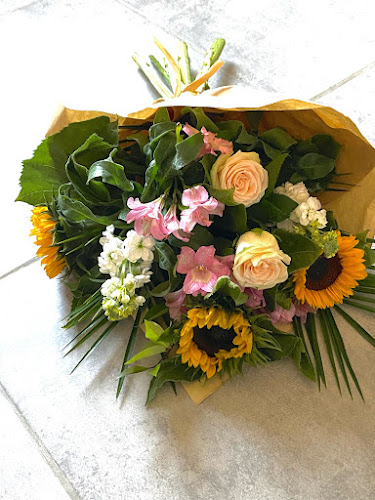 Reviews of Oasis Flower House in Warrington - Florist