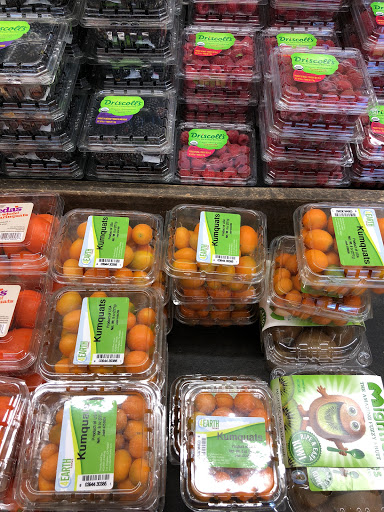 Grocery Store «Whole Foods Market», reviews and photos, 90 E Putnam Ave, Greenwich, CT 06830, USA