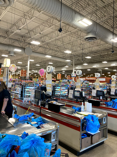 Supermarket «Giant Eagle Supermarket», reviews and photos, 21593 Lorain Rd, Fairview Park, OH 44126, USA