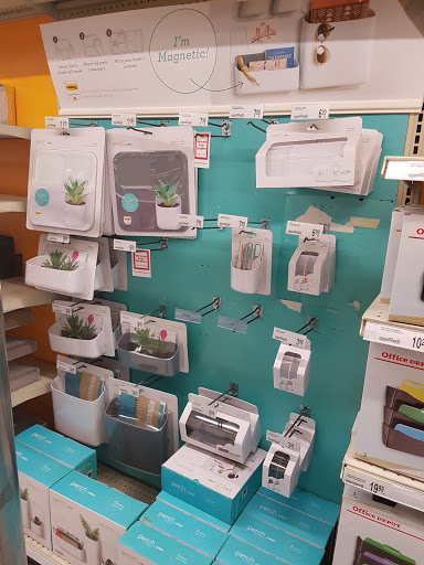 Office Supply Store «OfficeMax», reviews and photos, 555 E Townline Rd #7, Vernon Hills, IL 60061, USA