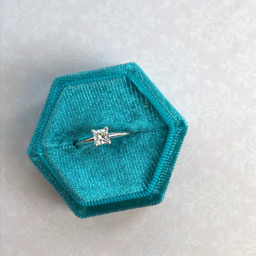 Jewelry Store «Joint Venture Estate Jewelers», reviews and photos, 185 King St, Charleston, SC 29401, USA