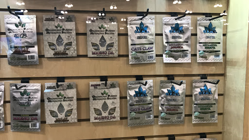 Vaporizer Store «Tobacco King & Vape King», reviews and photos, 1609 S Glebe Rd, Arlington, VA 22204, USA