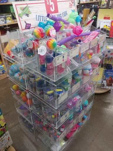 Furniture Store «Cost Plus World Market», reviews and photos, 1480 Apalachee Pkwy, Tallahassee, FL 32301, USA