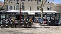 Photos du propriétaire du Restaurant la Place à Saint-Cyr-sur-Mer - n°3