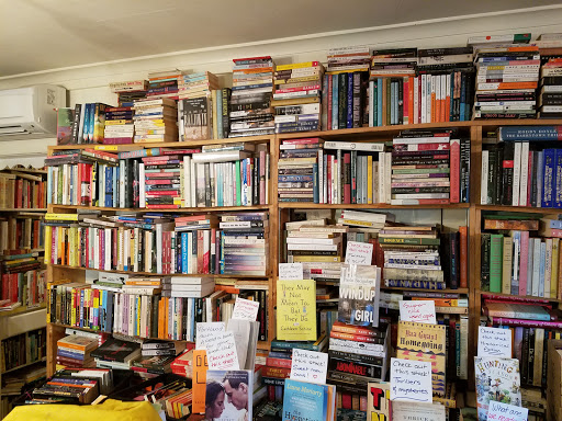 Book Store «Wallace Books», reviews and photos, 7241 SE Milwaukie Ave, Portland, OR 97202, USA