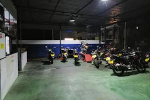 Hero Service Center Wattala image