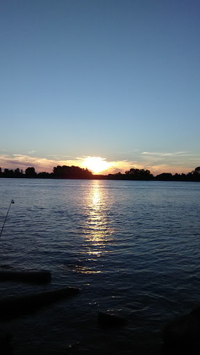 Tobacco Shop «Marina Pointe Tobacco Outlet», reviews and photos, 1827 Waterworks Rd, Evansville, IN 47713, USA