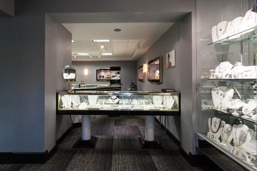 Jewelry Store «IMG Jewelers - Diamond Jewelry Store», reviews and photos, 5470 Mayfield Rd, Lyndhurst, OH 44124, USA