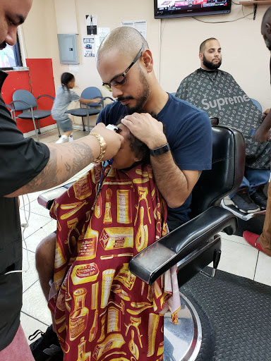 Barber Shop «C & C Executive Barbershop», reviews and photos, 7 S Walton Ave, Tarpon Springs, FL 34689, USA