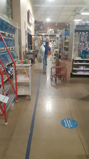 Pet Supply Store «PetSmart», reviews and photos, 2641 Lawndale Dr, Greensboro, NC 27408, USA