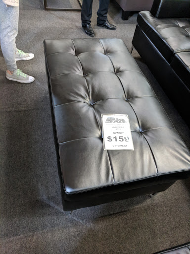 Warehouse «San Jose Furniture Warehouse», reviews and photos, 1065 S 5th St, San Jose, CA 95112, USA