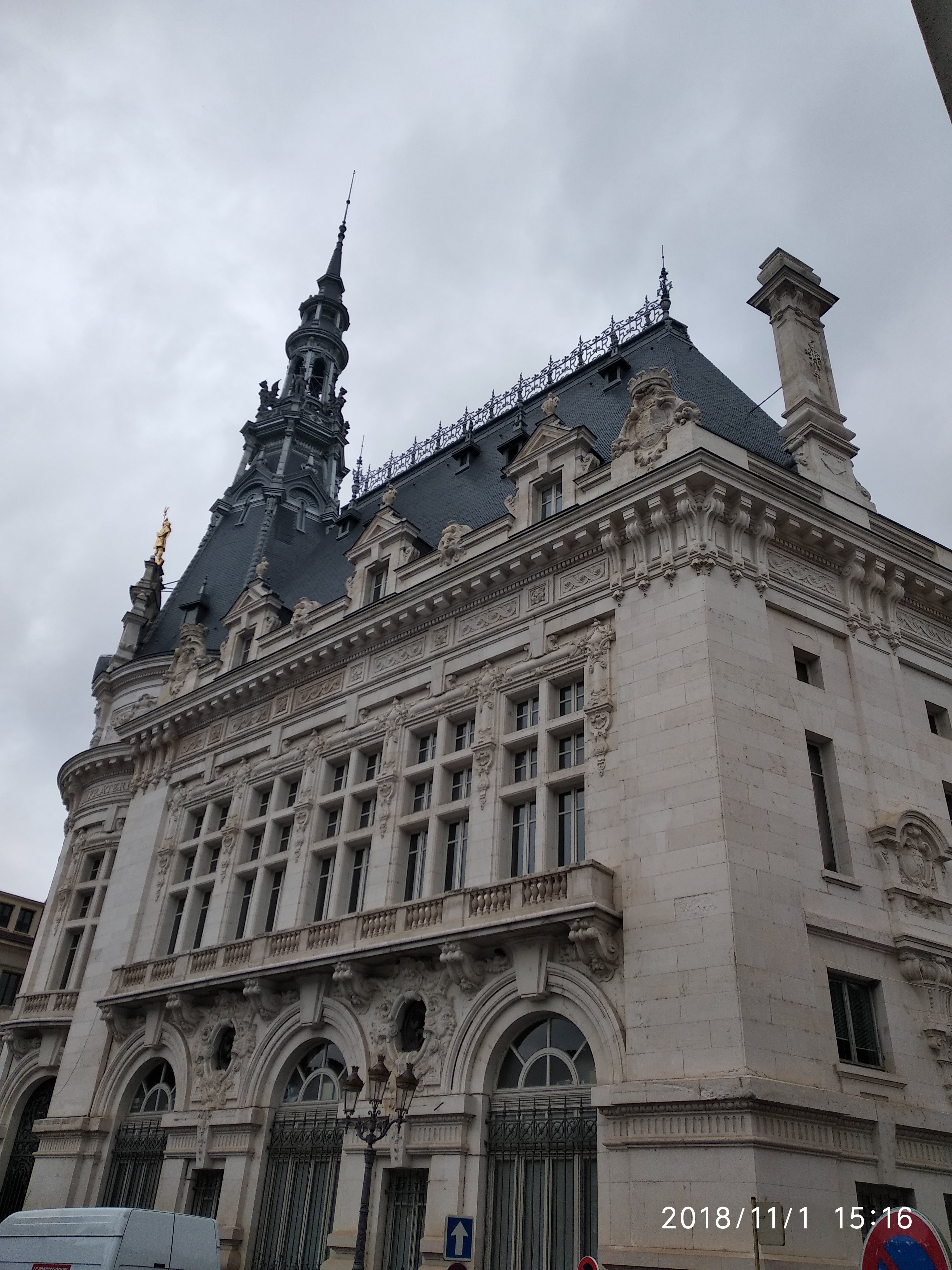 Photo n° 2 de l'avis de Regarde.o fait le 02/11/2018 à 13:05