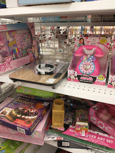 Clothing Store «Ross Dress for Less», reviews and photos, 6901 W Grand Ave, Gurnee, IL 60031, USA