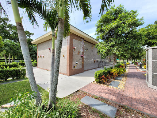 Funeral Home «Palms Woodlawn Funeral Home», reviews and photos, 27100 Old Dixie Hwy, Homestead, FL 33032, USA