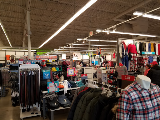 Clothing Store «Old Navy», reviews and photos, 4300 Towne Center Dr, Louisville, KY 40241, USA