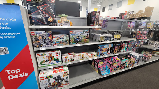 Electronics Store «Best Buy», reviews and photos, 12765 Harper Village Dr #160, Battle Creek, MI 49014, USA