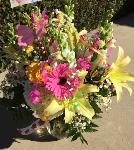 Florist «Country Cousins Flower shop», reviews and photos, 841 E Whittier Blvd, La Habra, CA 90631, USA