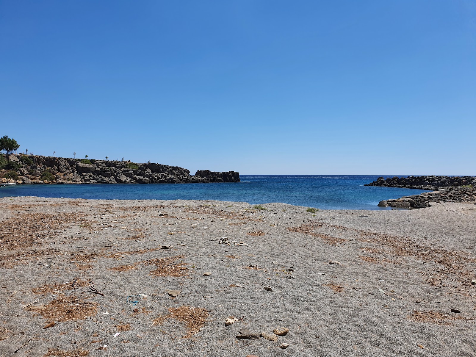 Foto av Lakkos beach och bosättningen