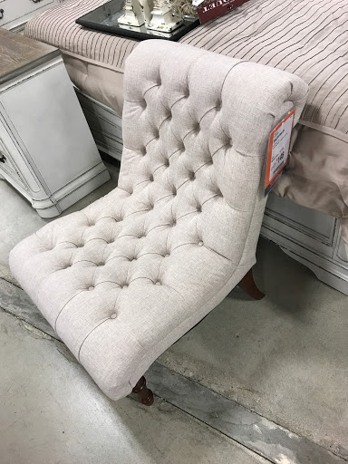 Furniture Store «Weekends Only Furniture & Mattress», reviews and photos, 8315 Center Run Dr, Indianapolis, IN 46250, USA