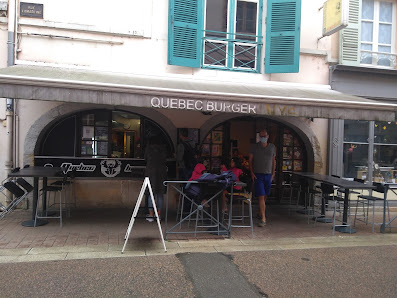 Quebec Burger 1 Rue Lamartine, 71250 Cluny, France