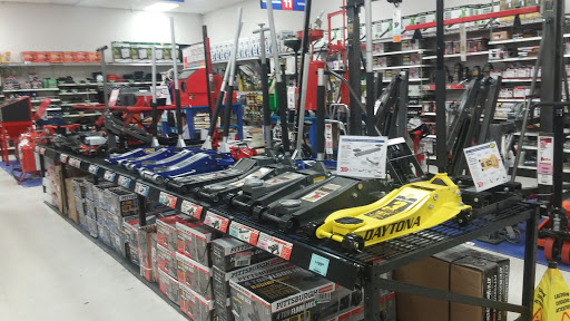 Hardware Store «Harbor Freight Tools», reviews and photos, 2487 S Seneca St, Wichita, KS 67217, USA