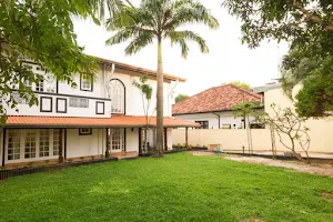 Olu Colombo Villas image
