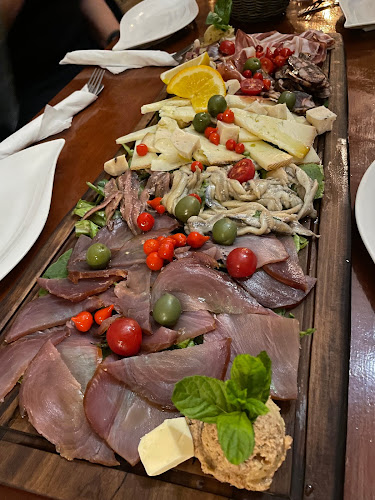 Gurme Tapas & Wine - Restoran