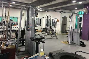 The King's UNISEX GYM & SPA image