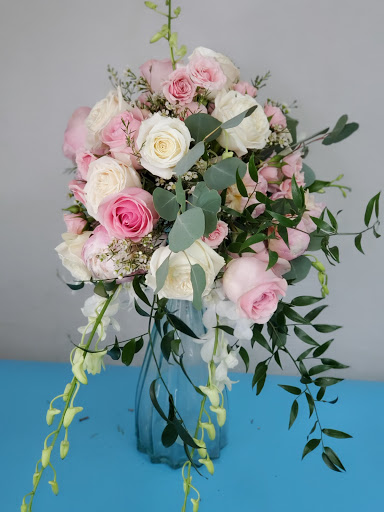 Florist «Artistic East Orlando Florist», reviews and photos, 9906 E Colonial Dr, Orlando, FL 32817, USA