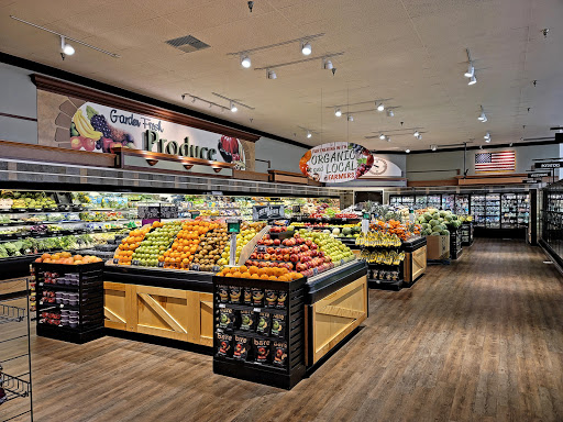 Fruit and vegetable store Victorville