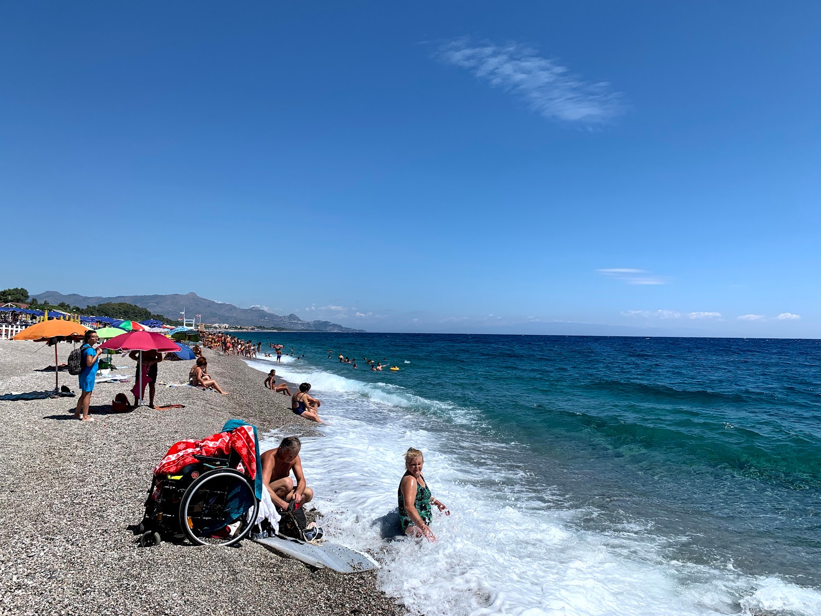 Fotografija Spiaggia di Sant'Anna z srednje stopnjo čistoče