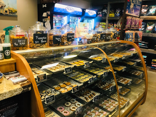 Pet Supply Store «Dog Dish», reviews and photos, 1778 Utica Square, Tulsa, OK 74114, USA