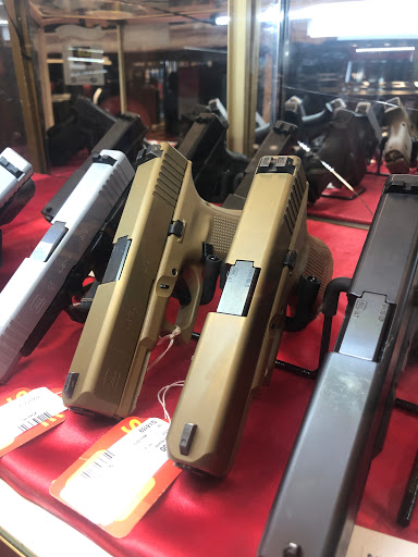 Gun Shop «Glory Guns and Pawn LLC», reviews and photos, 1194 Skyline Dr, Hopkinsville, KY 42240, USA